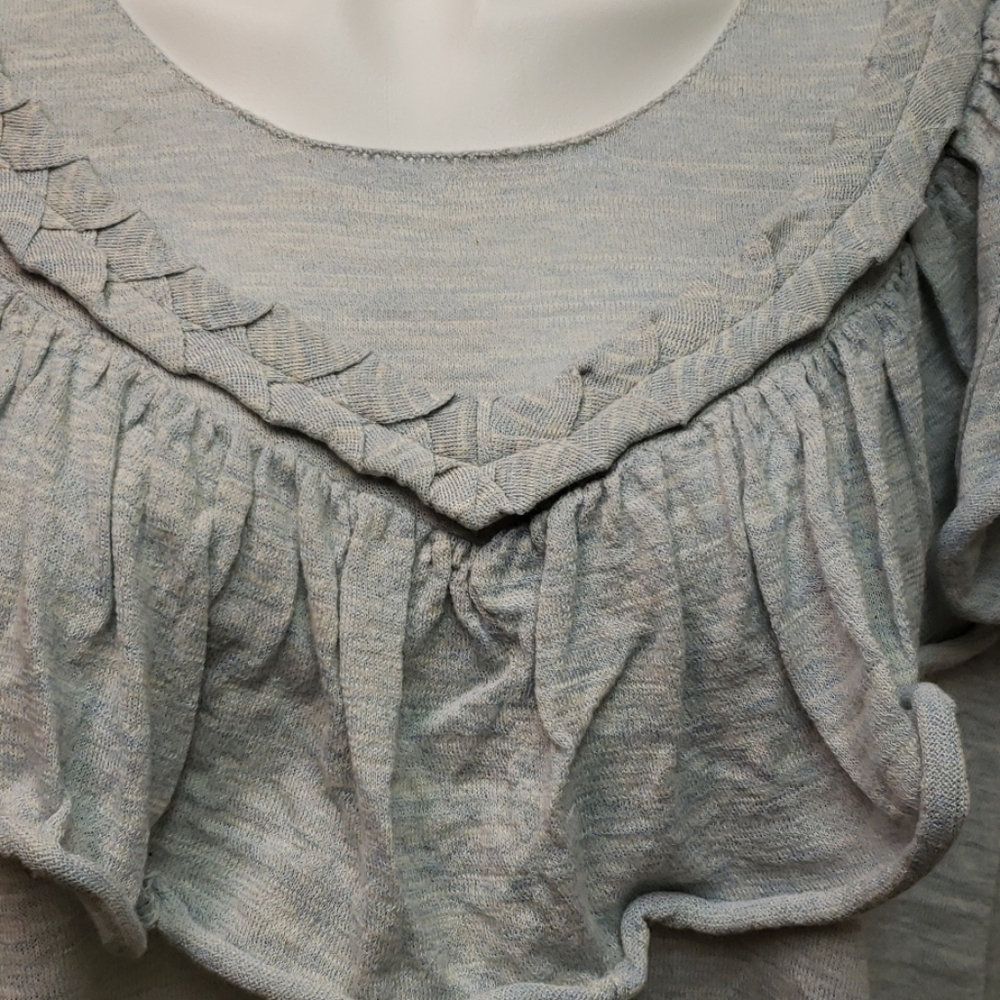 WILDFOX High-low Cropped Lais Ruffle Sweater Women's Size Medium NWT Blue - Picture 3 of 10